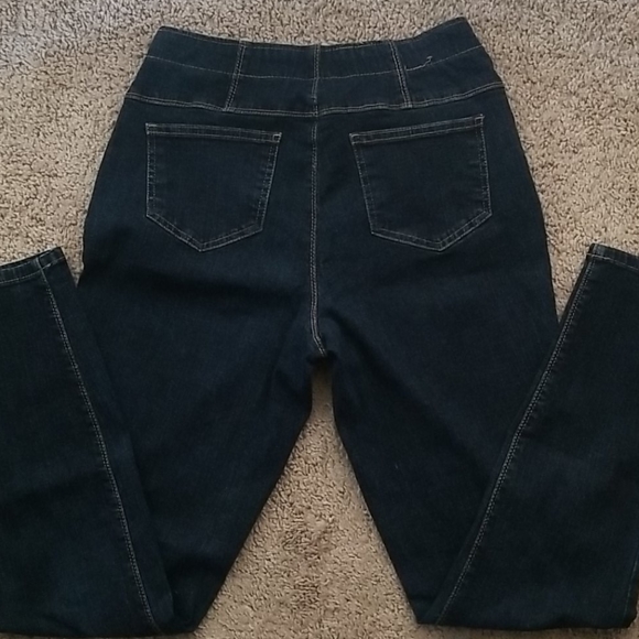 Jeans - Picture 3 of 3